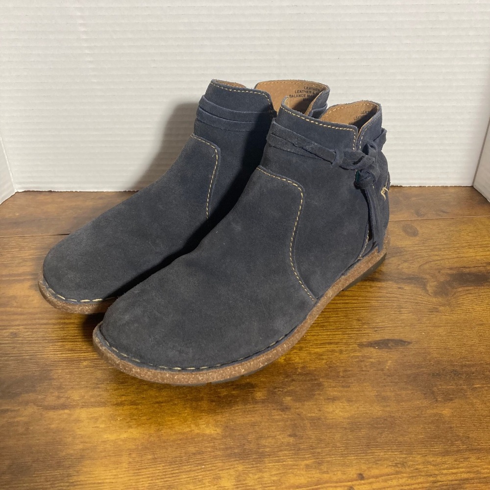 Born Wynter Comfort 8.5 Shoes Blue Suede Leather Ankle Bootie Side Zip Moccasins